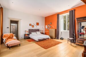 Camblanes - Propriété d'exception au coeur du village - 1,9 hectares