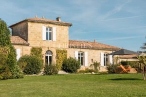 Camblanes - Propriété d'exception au coeur du village - 1,9 hectares