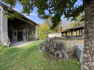 Un hameau authentique et autonome aux portes du Périgord Vert
