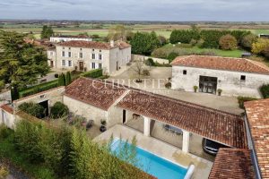 Superbe Logis Charentais du 18ème