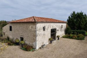 Superbe Logis Charentais du 18ème