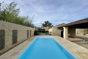 Superbe Logis Charentais du 18ème