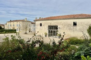 Superbe Logis Charentais du 18ème