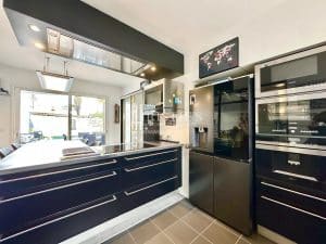 Splendide Propriété avec Piscine et Garage