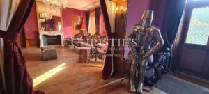 Offert par Napoléon III, ce château de campagne magnifiquement décoré se situe à seulement 15 minutes de Limoges