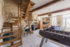 Belle maison de village avec gîte, grand jardin, cuisine d’été et piscine