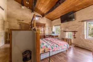 Belle maison de village avec gîte, grand jardin, cuisine d’été et piscine