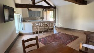 Charming Village family house with a beautiful garden, Swimming Pool, Summer Kitchen & gîte– Entre-deux-Mers