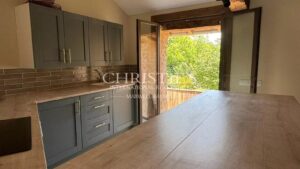 Charming Village family house with a beautiful garden, Swimming Pool, Summer Kitchen & gîte– Entre-deux-Mers