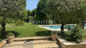 Charming Village family house with a beautiful garden, Swimming Pool, Summer Kitchen & gîte– Entre-deux-Mers