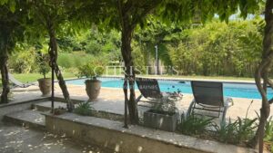 Charming Village family house with a beautiful garden, Swimming Pool, Summer Kitchen & gîte– Entre-deux-Mers