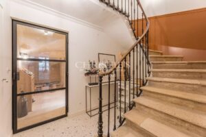 Rare : Hôtel particulier idéalement placé avec jardin et piscine- 7 chambres- 300 m2