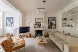 Rare : Hôtel particulier idéalement placé avec jardin et piscine- 7 chambres- 300 m2