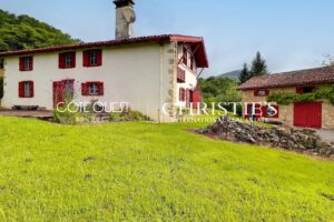 For sale Macaye - 18th century farmhouse near Louhossoa