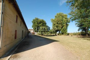 A vendre propriété de charme du XIXème siècle aux portes de Bordeaux