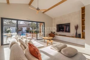 Maison contemporaine d’exception – Vue panoramique sur les vignes – Calme absolu – À moins de 10 minutes à vélo du centre-ville de léonin