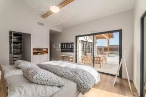 Maison contemporaine d’exception – Vue panoramique sur les vignes – Calme absolu – À moins de 10 minutes à vélo du centre-ville de léonin