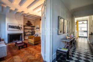 LIBOURNE: Family home with garden and swimming pool in the heart of the bastide town