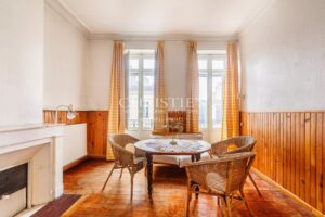 Croix de Seguey - Hotel Particulier, garage, jardin et ascenseur