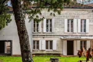 Bouscat - Chartreuse avec garage et grand jardin