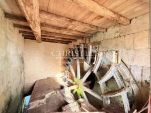 Un Domaine de moulin historique rare, entièrement restauré, au cœur de la Charente