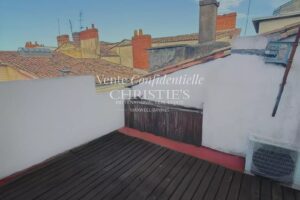 IMMEUBLE AVEC ASCENSEUR - TRIANGLE D'OR BORDEAUX