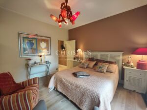 Propriété exceptionnelle avec piscine dans quartier résidentiel proche de La Rochelle