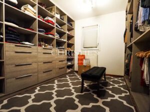 Maison lumineuse avec piscine et vue imprenable