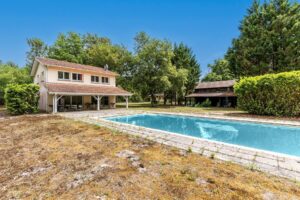 Propriété au coeur des landes - 20HA - Piscine - Etang