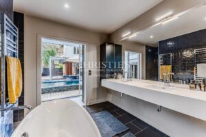 PYLA-SUR-MER LUXURY VILLA 100 METERS FROM THE BEACH