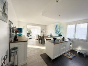 ROYAN FONCILLON – Maison 142 m² avec 2 APPARTEMENTS + TERRASSES ENSOLEILLÉES SUD, plage à pied