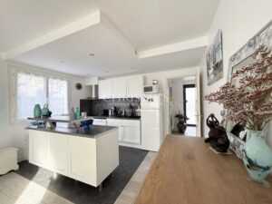 ROYAN FONCILLON – Maison 142 m² avec 2 APPARTEMENTS + TERRASSES ENSOLEILLÉES SUD, plage à pied
