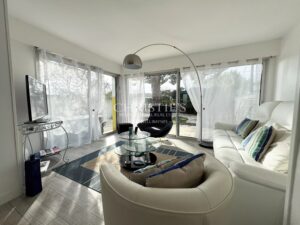 ROYAN FONCILLON – Maison 142 m² avec 2 APPARTEMENTS + TERRASSES ENSOLEILLÉES SUD, plage à pied