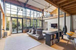 Loft d’exception au cœur de Bordeaux Bastide avec superbe terrasse