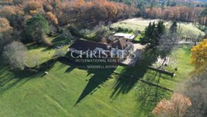 Demeure de caractère du XVIIe siècle au cœur du Périgord