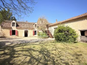 Demeure de caractère du XVIIe siècle au cœur du Périgord