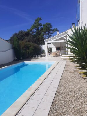 Île d'Oléron : Charme et piscine dans cadre paisible