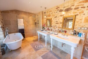 A vendre - Bastide Sauveterre - Salle de bain - VC4701