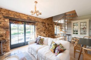 A vendre - Bastide Sauveterre - Salon cottage - VC4701