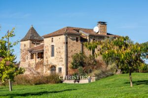A vendre - Bastide Sauveterre - Façade- VC4701