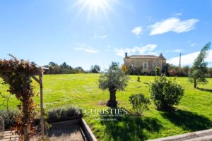 A vendre - Bastide Sauveterre - Vue de la roulotte - VC4701