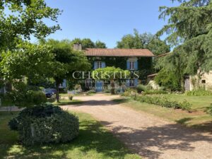 Une PROPRIETE EXCEPTIONNELLE sur 34 HECTARES