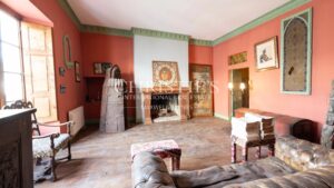 A vendre - Bastide Puymirol - Salon 2 coté place - VC4703