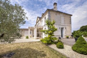 Rêve blanc en Charente - très belle propriété du 19ème