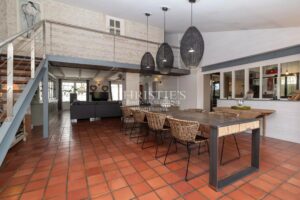 Maison de charme rénovée avec piscine, 202 m², à Charron