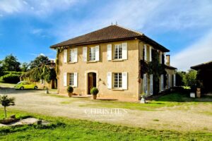 An exceptional property in the heart of the Gers – vineyard and Armagnac distillery