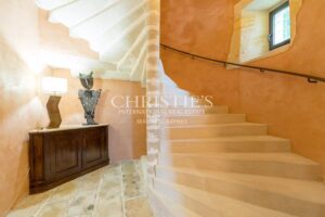 A magnificent historic château with a hobby vineyard in the Bordeaux Supérieur AOP near Bordeaux and Saint-Émilion