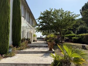 Propriété remarquable sur 2,5 Ha avec piscine!