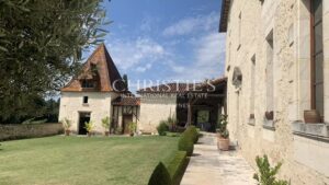 A vendre Beau logis du 16ieme, entiérement rénové