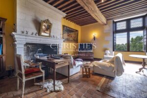 A vendre Beau logis du 16ieme, entiérement rénové